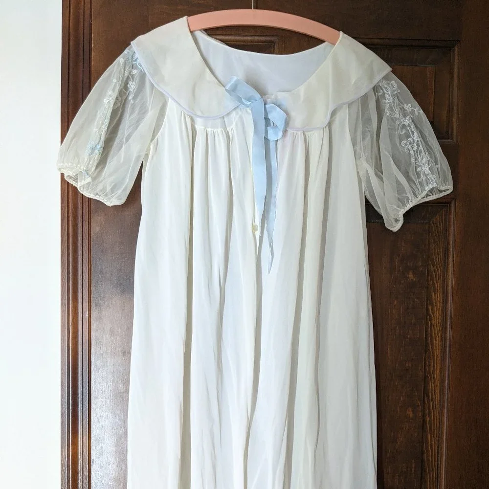 Vintage Ivory Babydoll Robe